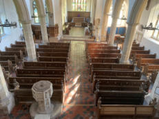 Pews in the centre aisle